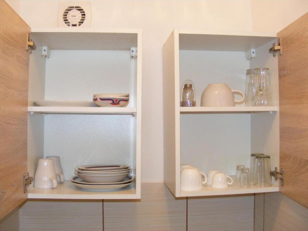Fortuna Apartmanok Eger Exteriör bild